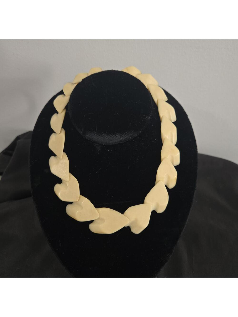 Vintage Carved Bone Heart Necklace Cream Tone Statement Jewelry 90s